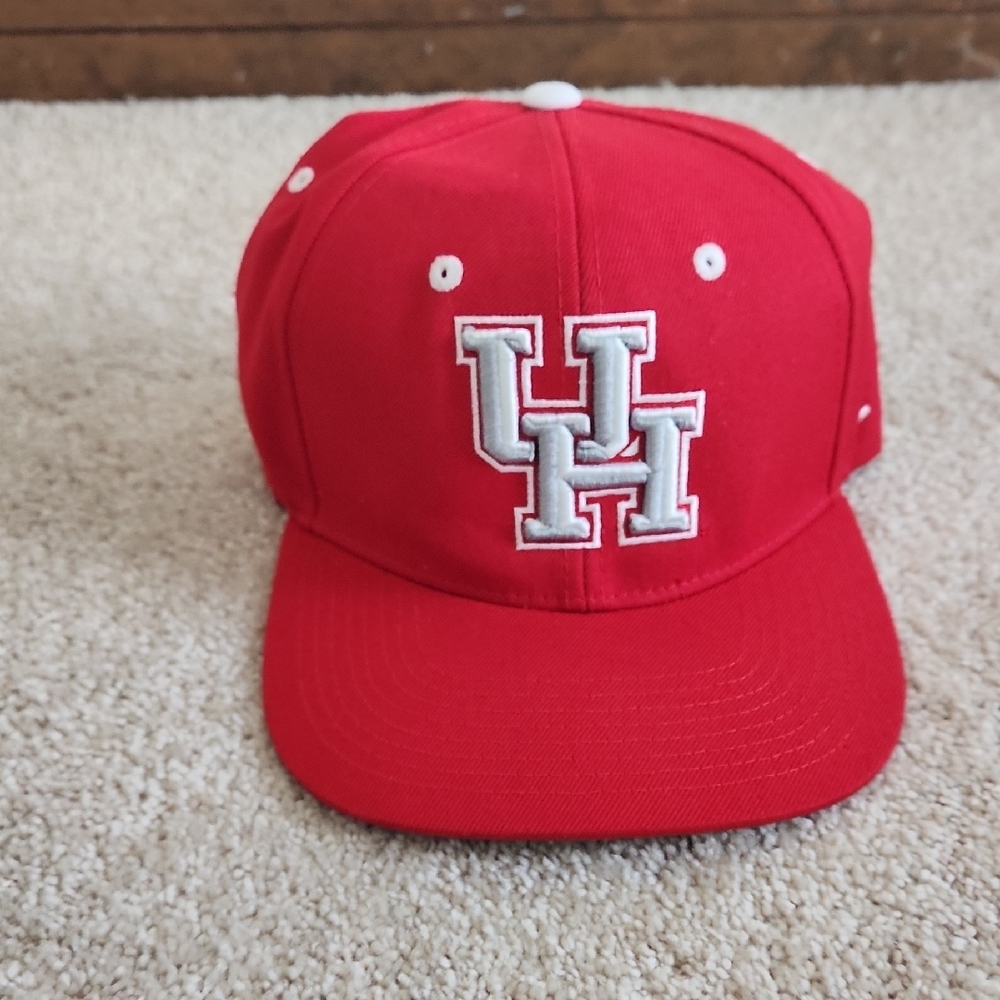 Red UH Logo Cap
